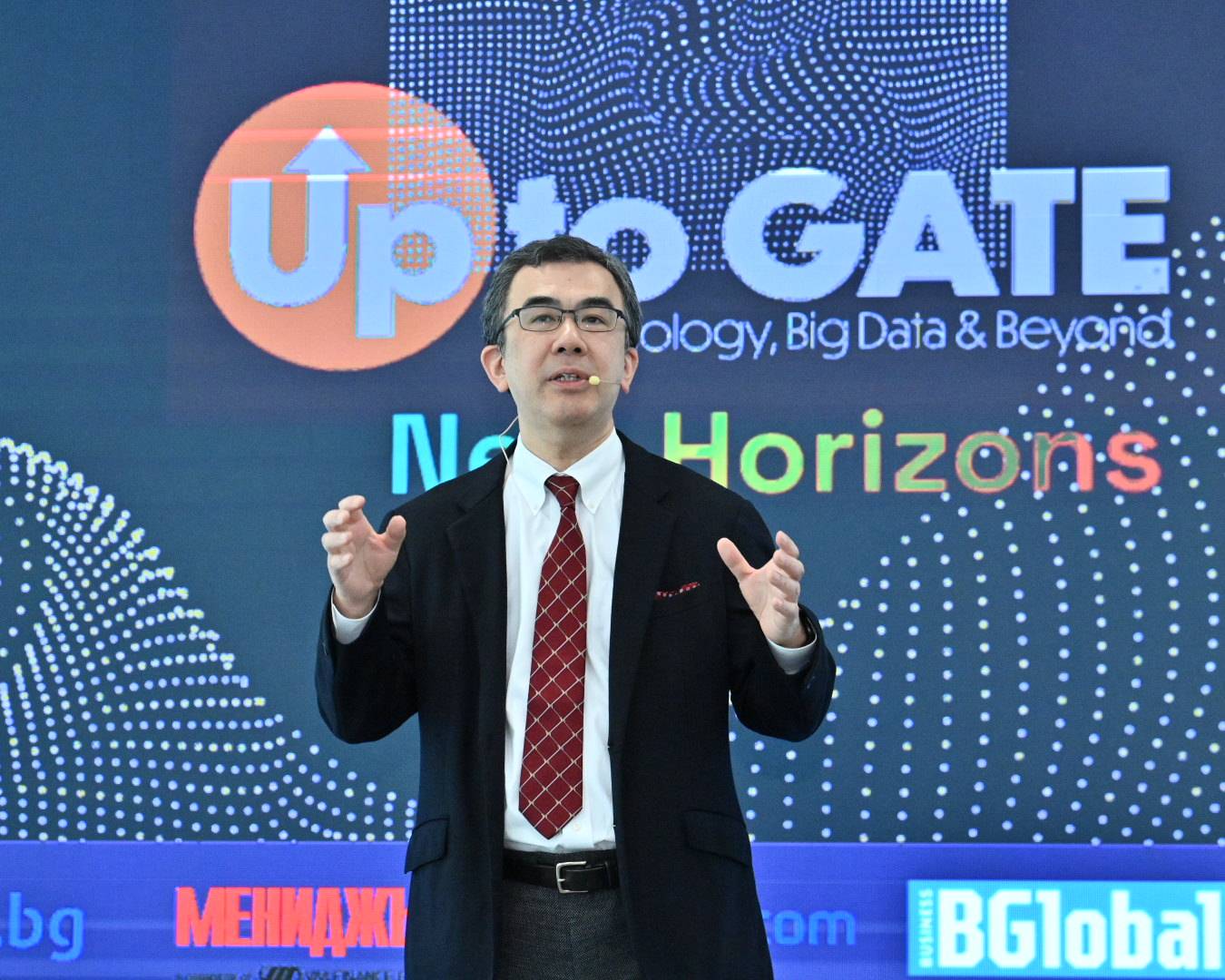  Проф. Нобору Кошизука 